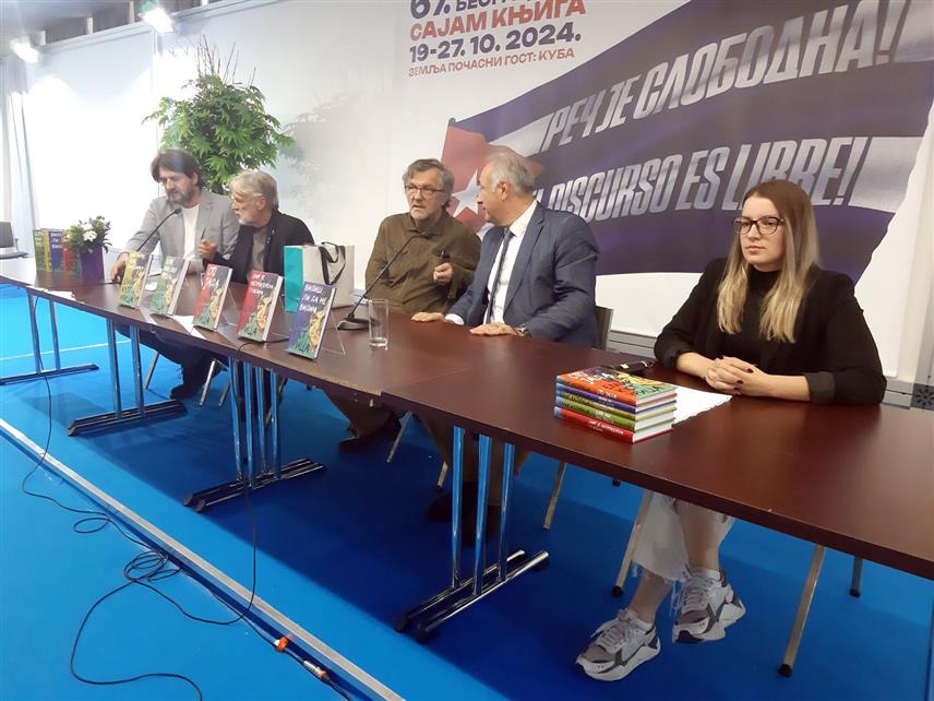БЕОГРАД, 23. ОКТОБРА /СРНА/ - На београдском Међународном сајму књига премијерно су промовисана сабрана дјела режисера и књижевника Емира Кустурице у издању "Космос издаваштва", која се састоје од пет књига.