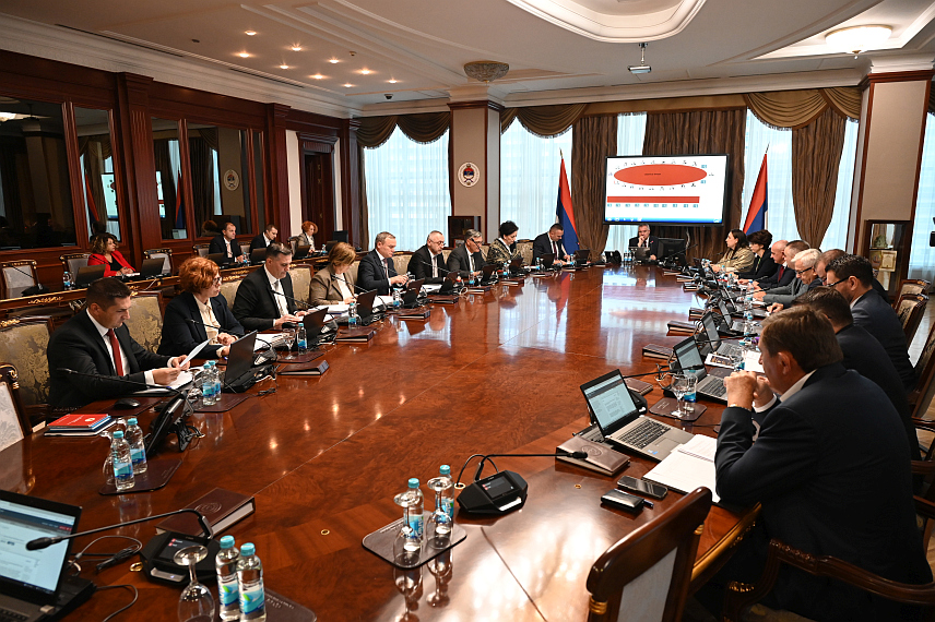 БАЊАЛУКА, 24. ОКТОБРА /СРНА/ - Сједница Владе Републике Српске.