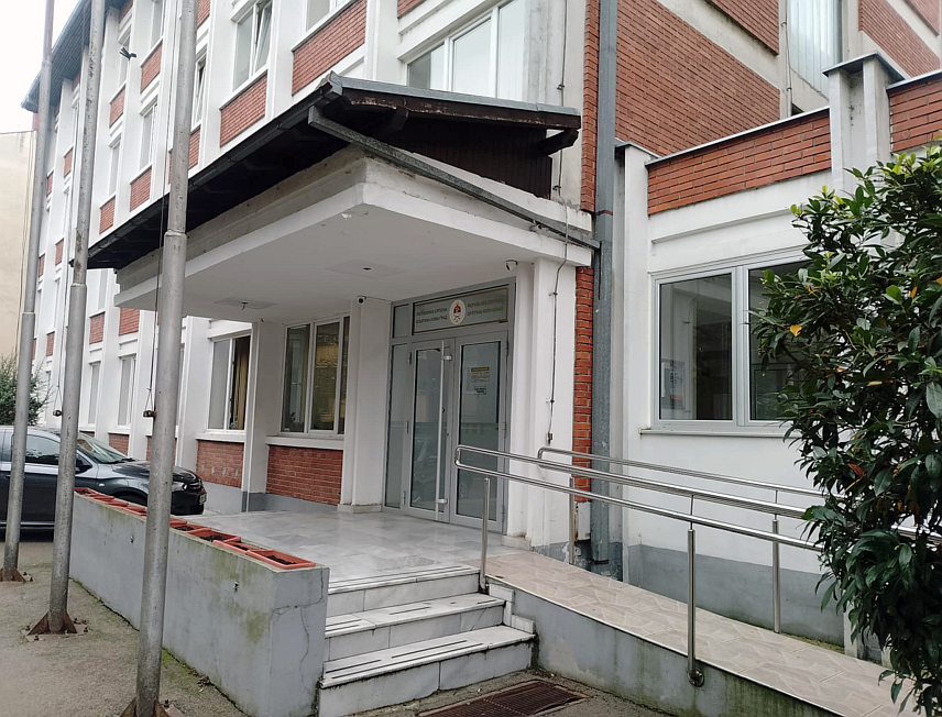 НОВИ ГРАД, 25. ОКТОБРА /СРНА/ - Општина Нови Град осуђује терористчки акт, напад на Полицијску станицу у Босанској Крупи у којем је убијен припадник Министарства унутрашњих послова Унско- санског кантона Огњен Маран из Новог Града.