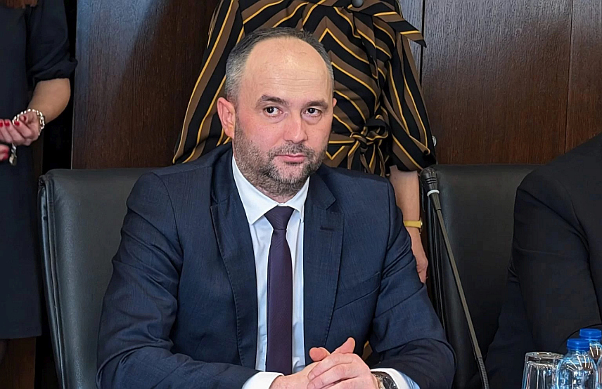 УГЉЕВИК, 25. ОКТОБРА /СРНА/ - Вршилац дужности директора предузећа Рудник и Термоелектрана /РиТЕ/ "Угљевик" Дико Цвијетиновић.