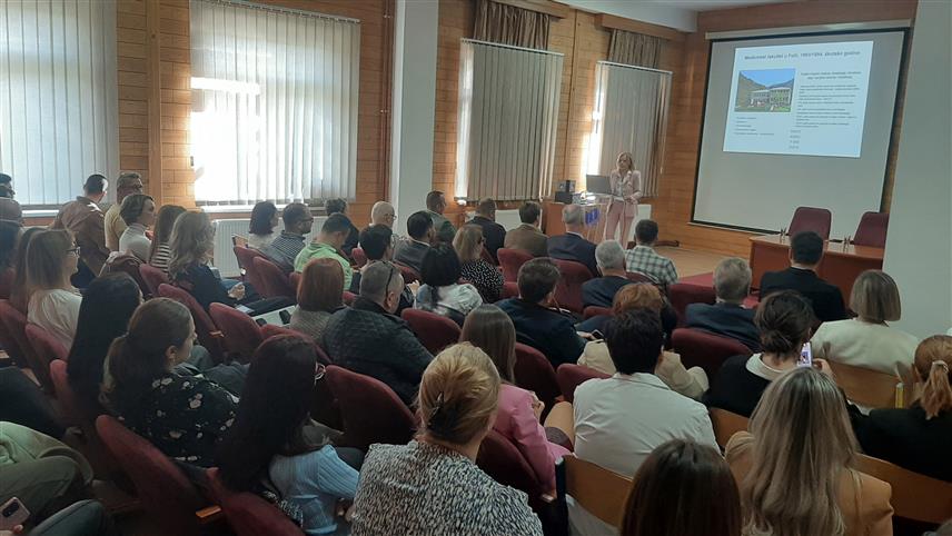ФОЧА, 25. ОКТОБРА /СРНА/ - На годишњем састанку чланства Удружења патолога Републике Српске на Медицинском факултету у Фочи данас су представљена најновија сазнања и достигнућа из ове области медицине.