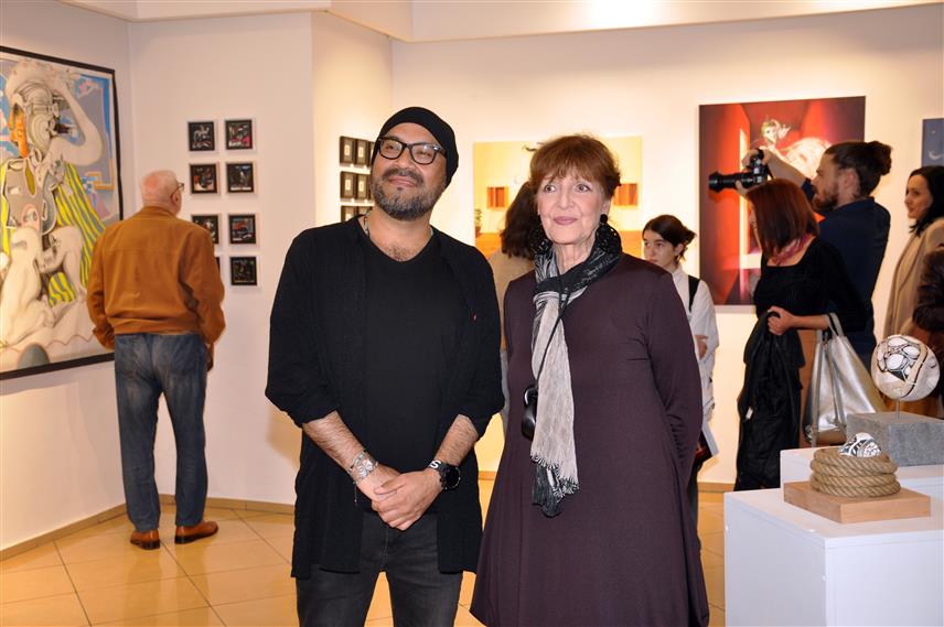 ПРИЈЕДОР, 25. ОКТОБРА /СРНА/ - У Галерији "Сретен Стојановић" у Приједору вечерас је отворена изложба радова "Преобликовање нарциса" перуанског умјетника Паула Руиза Неире.