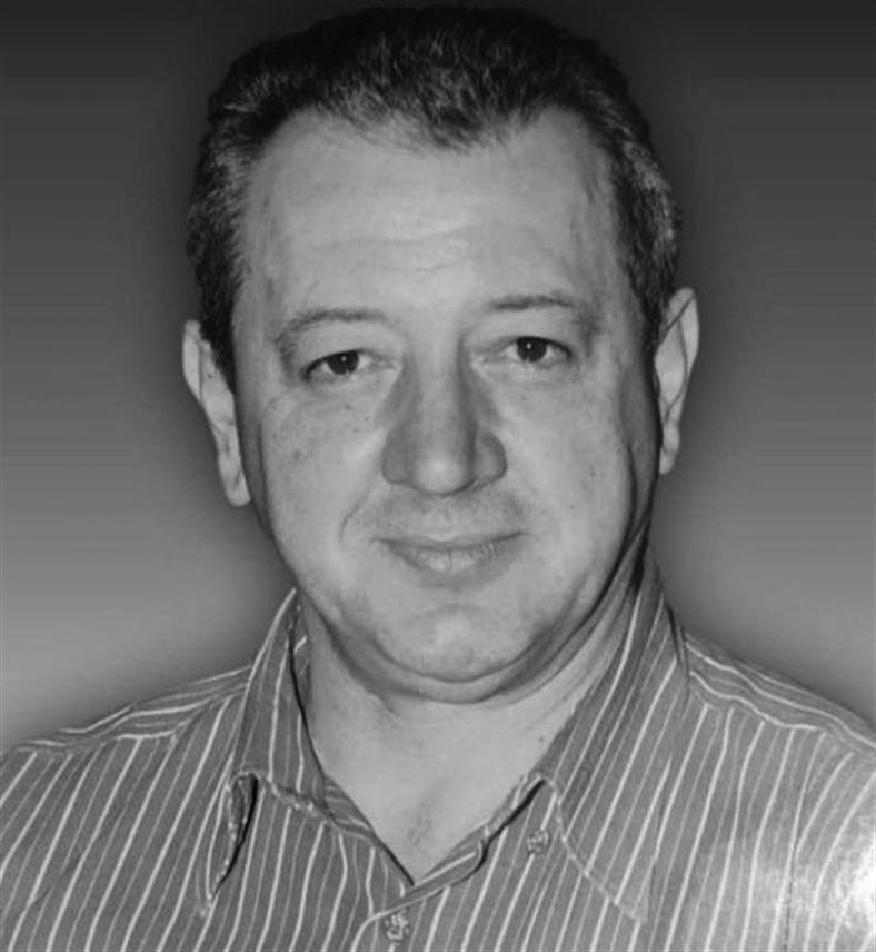 ФОЧА, 28. ОКТОБРА /СРНА/ - Некадашњи кошаркаш фочанске "Сутјеске" и тренер у Женском кошаркашком клубу "Црвена звезда" из Београда, Витомир Вита Благојевић преминуо је у Фочи у 67. години.