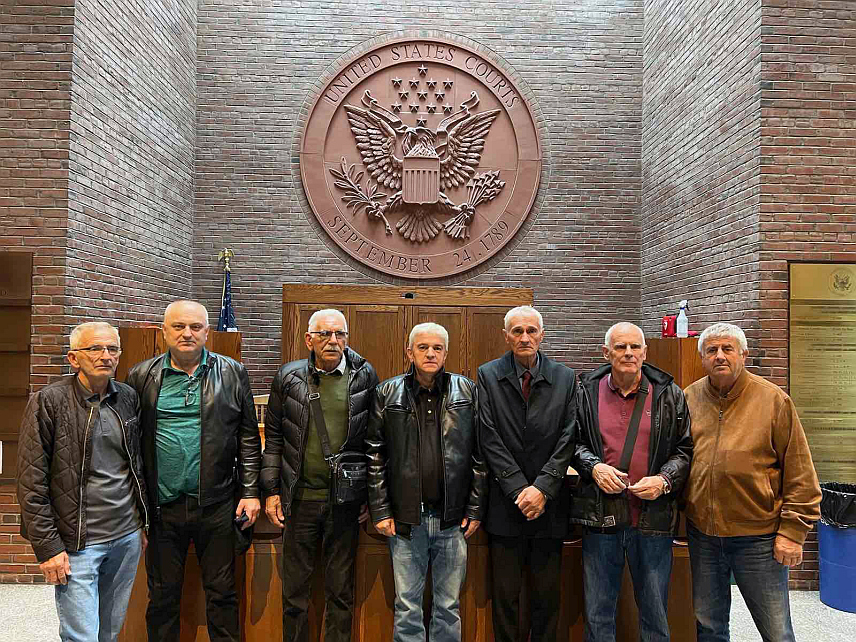 ЧИКАГО, 27.ОКТОБРА /СРНА/ - Преживјелих логораши из злогласног логора Челебићи у којем је муслиманска војска за вријеме одбрамбено-отаџинског рата на најсвирепији начин мучила и убијала српски народ ни крив ни дужан.