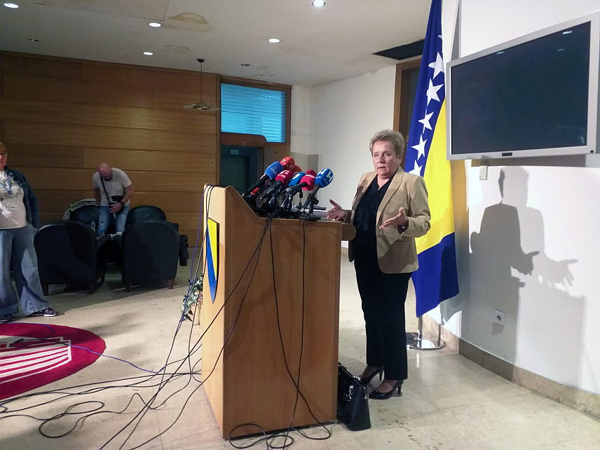 САРАЈЕВО, 29. ОКТОБРА /СРНА/ - Шеф Клуба делегата Хрвата у Дому народа Парламентарне скупштине БиХ Марина Пендеш на конференцији за новинаре данас у Сарајеву након сједнице Дома народа.	