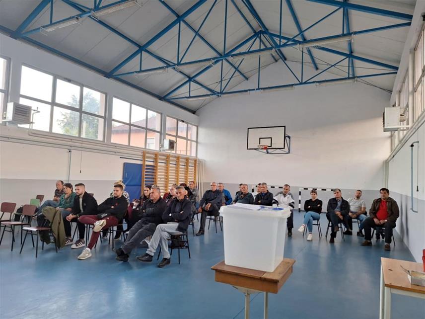 КРУПА НА УНИ, 3. ОКТОБРА /СРНА/ - У основној изборној јединици Крупа на Уни све је спремно за локалне изборе за 1.656 гласача и једног који је пријављен за лично гласање.