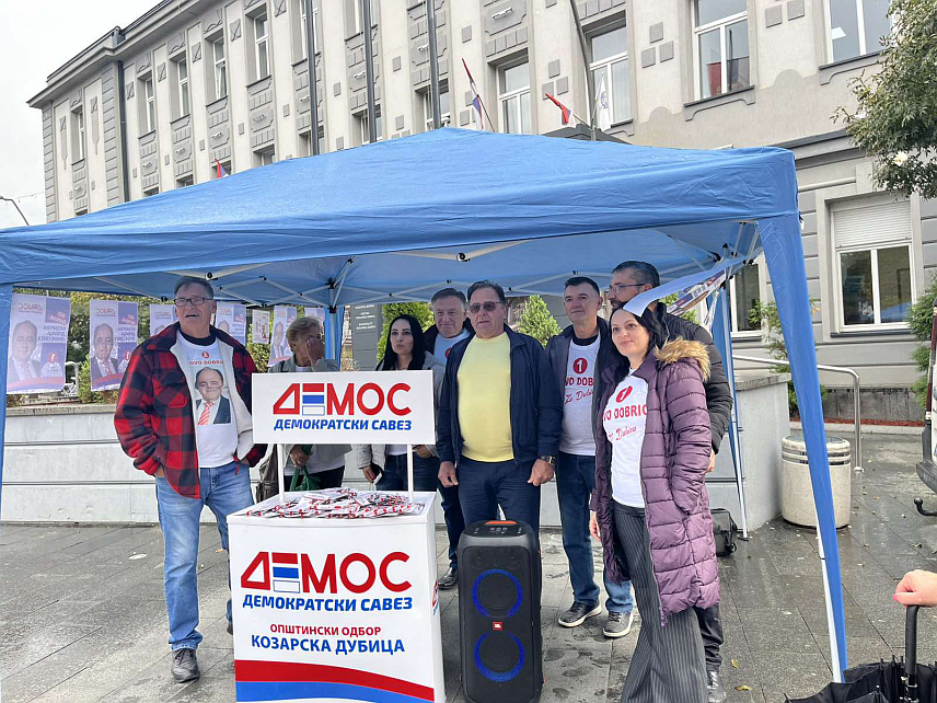 КОЗАРСКА ДУБИЦА, 2. ОКТОБРА /СРНА/ - Предсједник Општинског одбора ДЕМОС-а у Козарској Дубици Јово Добрић рекао је данас да ће се кандидати те странке, уколико добију подршку бирача на локалним изборима, борити за праведно друштво у којем ће јачи помагати слабијим.