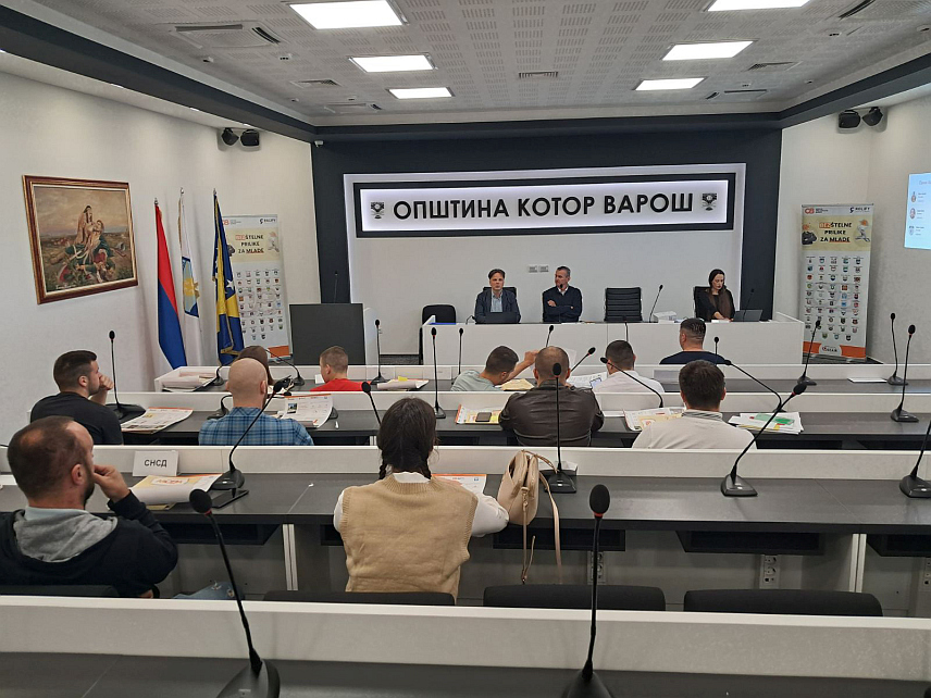 КОТОР ВАРОШ, 30. ОКТОБРА /СРНА/ - Омладинска банка ове године на подручју општине Котор Варош реализовала је десет пројеката неформалних група младих укупне вриједности 23.940 КМ, а на промоцији резултата наведено је да је ријеч о пројектима који ће директно или индиректно утицати на побољшавање њиховог положаја.