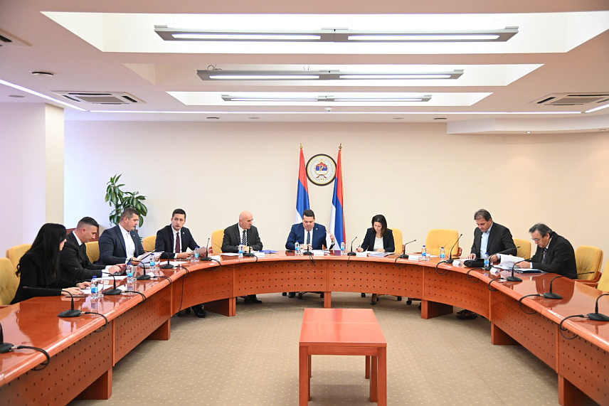 БАЊАЛУКА, 30. ОКТОБРА /СРНА/ - Сједница Одбора за уставна питања Народне скупштине Републике Српске.