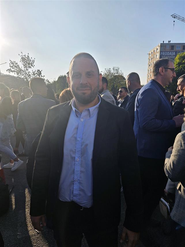 САРАЈЕВО, 30. ОКТОБРА /СРНА/ - Суђење предсједнику Републике Српске Милораду Додику пред Судом БиХ због "непоштовања одлука Кристијана Шмита" је срамотно и у њему се газе све правне норме и принципи, рекао је Срни историчар Горан Шарић.