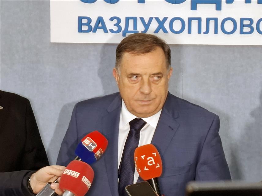 БИЈЕЉИНА, 30. ОКТОБРА /СРНА/ - Предсједник Републике Српске Милорад Додик рекао је да су све активности ваздухопловне компаније "Орао" у Бијељини везане за инострано тржиште гдје су жестока конкуренција и већи гиганти.