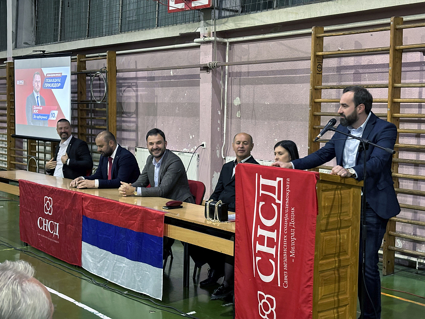 ПРИЈЕДОР, 3. ОКТОБРА / СРНА/ - Завршна трибина СНСД-а одржана вечерас у Пећанима.	