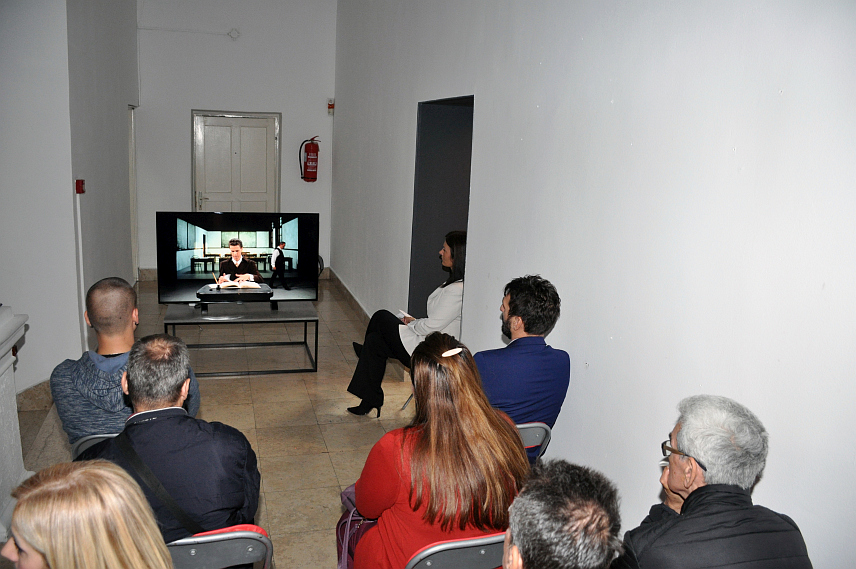 ПРИЈЕДОР, 3. ОКТОБРА /СРНА/ - У Музеју Козаре у Пријеодру вечерас је организована пројекција документарног филма "Бежично - приче о Николи Тесли", рађен у продукцији Музеја Николе Тесле из Београда, а који говори о животу и научном дјелу најистакнутијег српског научника.