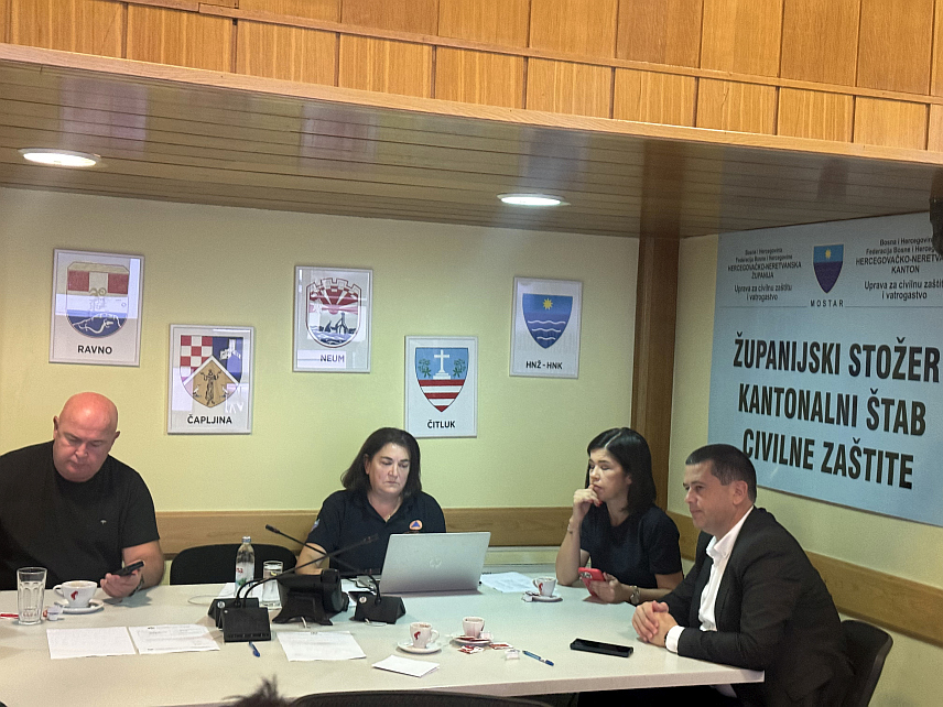 МОСTАР, 4. ОКTОБРА/СРНА/ - Сједница кризног штаба Херцеговачко-неретванског кантона.