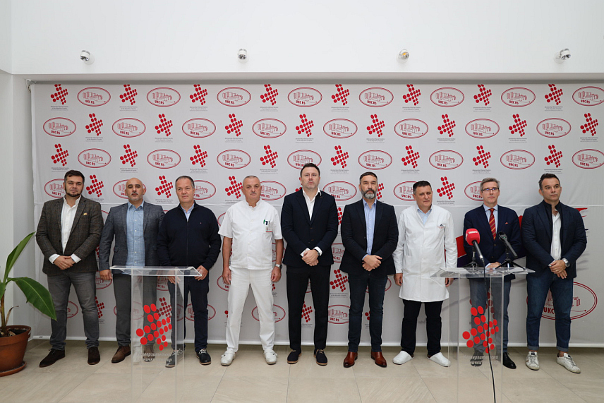 БАЊАЛУКА, 4. ОКТОБРА /СРНА/ - Удружење ендоскопских хирурга Србије и Удружење хирурга Републике Српске у Универзитетском клиничком центру /УКЦ/ Републике Српске у наредна два дана организују регионални сертификовани базични курс из лапароскопије.