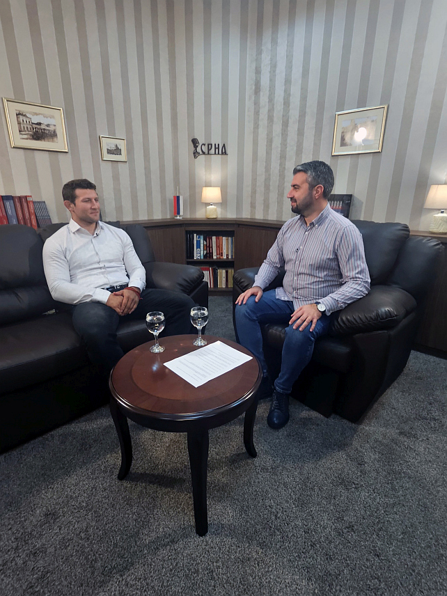 БАЊАЛУКА, 6. ОКТОБРА /СРНА/ - Џудиста Немања Мајдов из Источног Сарајева, свјетски и европски шампион, рекао је за Срну да му је од тренутне суспензије важније да се избори за право на испољавање вјерских осјећања, те наводи да као хришћанин не може да не реагује на неправду као што је ова која му је причињена на Олимпијади у Паризу, када се прекрстио прије меча и добио забрану учествовања на турнирима од пет мјесеци.