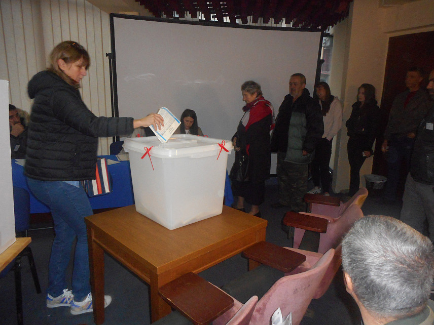 БРАТУНАЦ, 6. ОКTОБРА /СРНА/ - На биралиштима за локалне изборе у општини Милићи до 11.00 часова гласало је 21,74 одсто од укупног броја бирача.