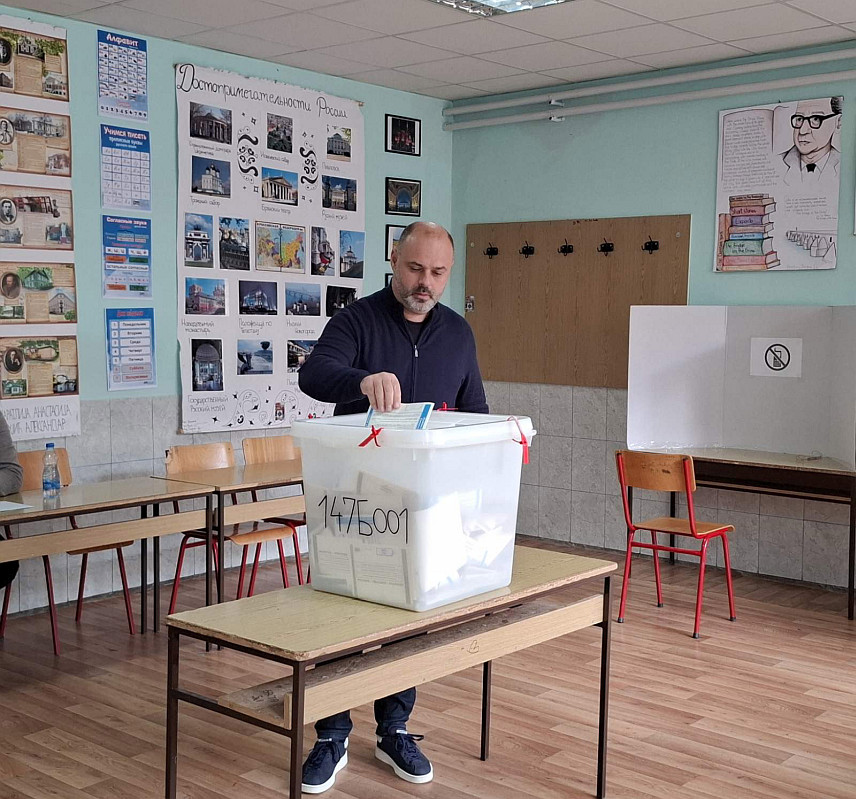 ВИШЕГРАД, 6. ОКТОБРА /СРНА/ - Кандидат СНСД-а за начелника општине Вишеград Младен Ђуревић .