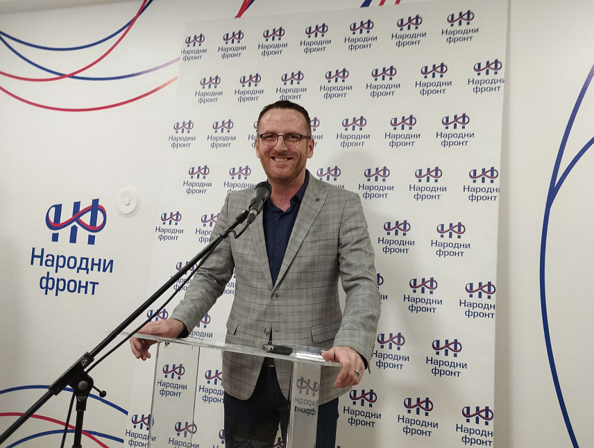 БАЊАЛУКА, 6. ОКТОБРА /СРНА/ - Предсједник Градског одбора Народног фронта Бањалука Бранислав Черек на конференцији за новинаре.