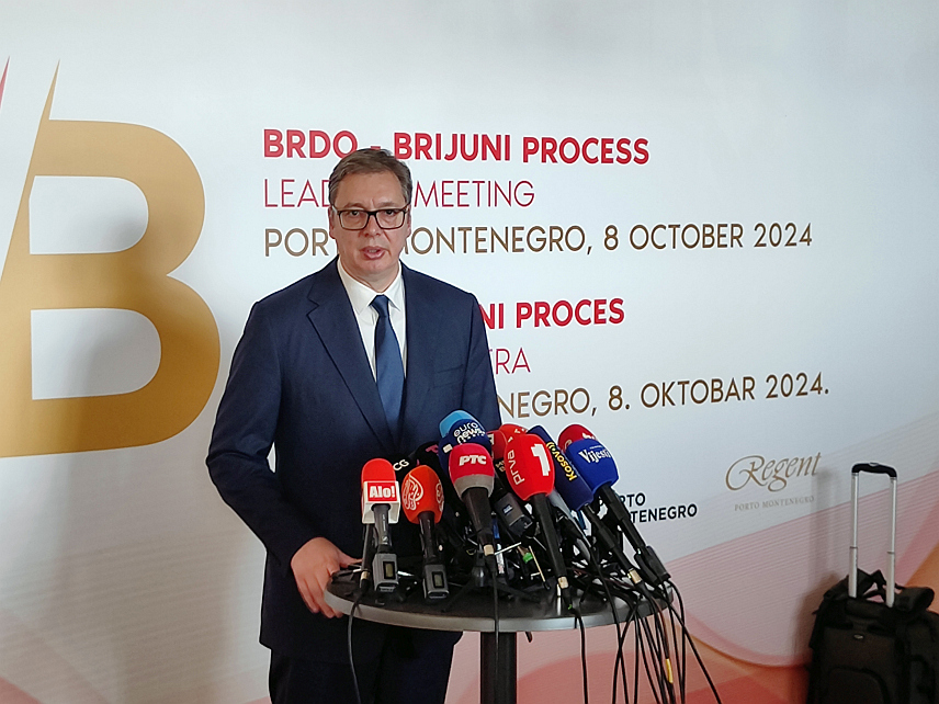 ТИВАТ, 8. ОКТОБРА /СРНА/ - Предсједник Србије Александар Вучић током обраћања новинарима у Тивту гдје је одржан Самит Брдо-Бриони процеса.