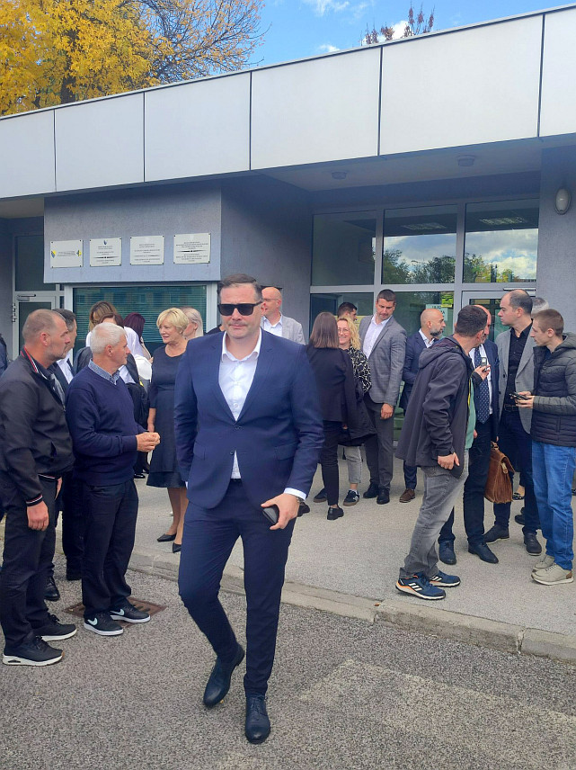 САРАЈЕВО, 9. ОКТОБРА /СРНА/ - Министар за просторно уређење, грађевинарство и екологију Републике Српске Бојан Випотник испред Суда БиХ.