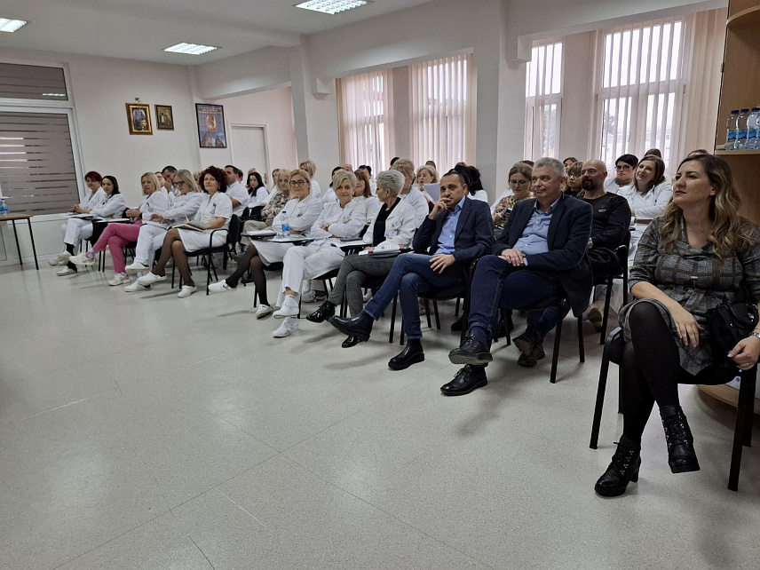 БИЈЕЉИНА, 11. НОВЕМБРА /СРНА/ - У Дому здравља Бијељина данас је одржана радионица у оквиру активности за јачање програма имунизације у Републици Српској, саопштено је из ове здравствене установе.