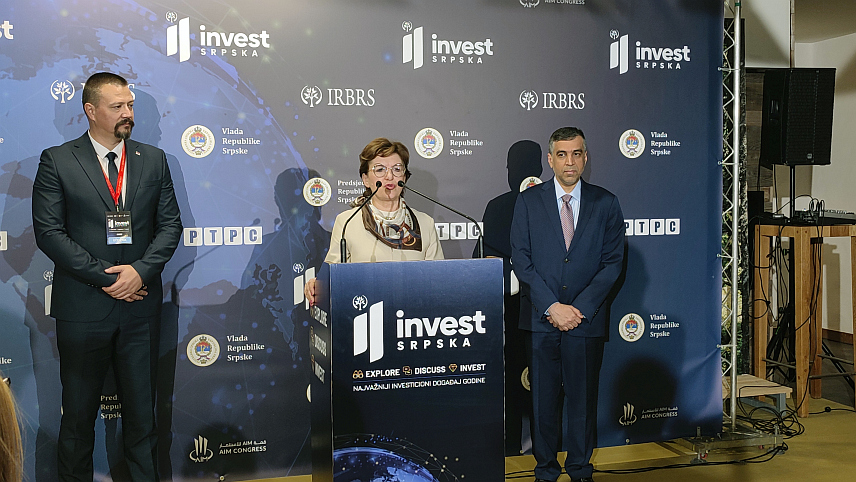 ЈАХОРИНА, 12. НОВЕМБРА /СРНА/ - Инвестиори из пријатељских земаља не долазе у Републику Српску само зато што су пријатељи, већ и што налазе пововољан амбијент за своја улагања, поручила је данас на конференцији "Инвест Српска" на Јахорини министар финансија Српске Зора Видовић.