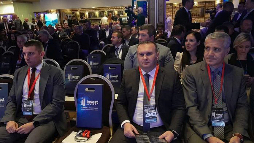 ИСТОЧНО САРАЈЕВО, 12. НОВЕМБРА /СРНА/ - Градоначелник Источног Сарајева Љубиша Ћосић на конференцији "Инвест Српска" на Јахорини.