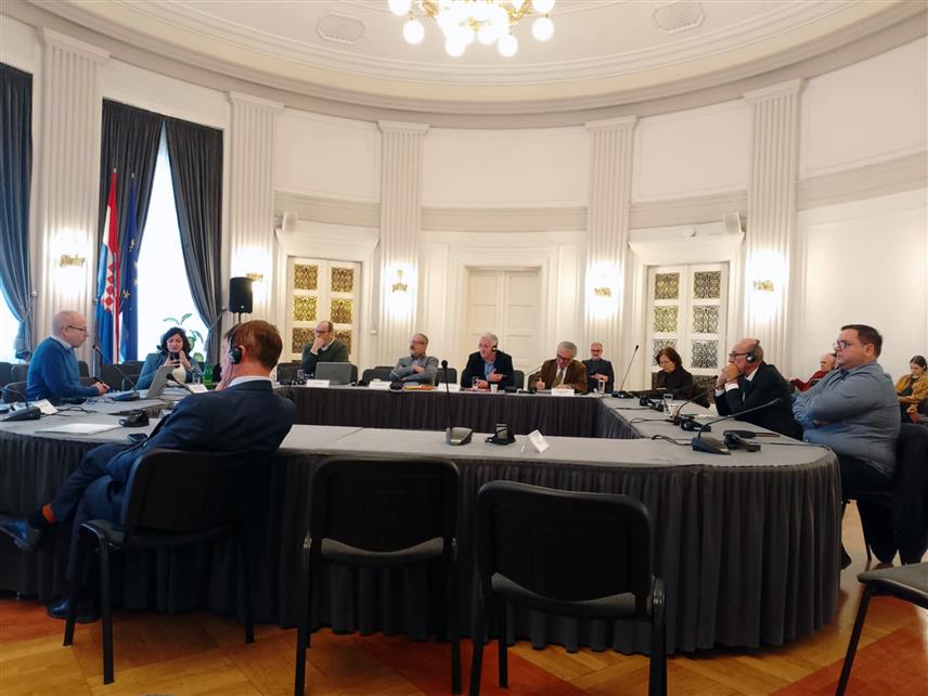 ЗАГРЕБ, 12. НОВЕМБРА /СРНА/ - Тродневна конференција о успостављању "Центра за збрињавање радиоактивног отпада" на локацији Черкезовац.