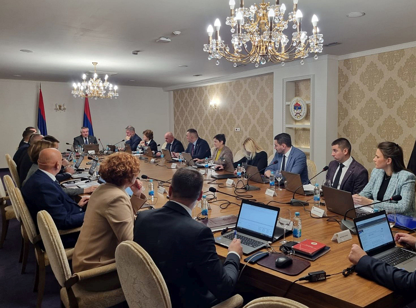 ИСТОЧНО САРАЈЕВО, 13. НОВЕМБРА /СРНА/ - Сједница Владе Републике Српске.