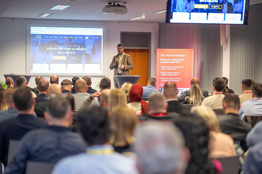 САРАЈЕВО, 13. НОВЕМБРА /СРНА/ - Директор Агенције за унапређење страних инвестиција БиХ /Фипа/ Марко Кубатлија је присуствовао Скупштини пословне уније дијаспоре БиХ и пословним сусретима у Минхену, те представљању онлајн платформе за умрежавање привредника из цијелога свијета који потичу из БиХ, с циљем међусобне размјене информација, учешћа у заједничким пројектима, те повезивање са потенцијалним инвеститорима.