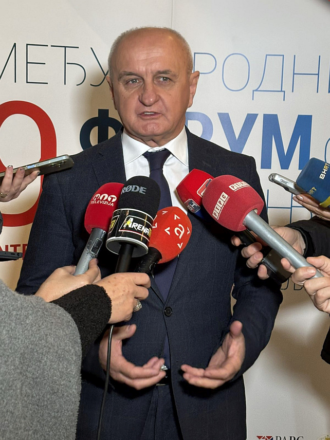 БИЈЕЉИНА, 15. НОВЕМБРА /СРНА/ - Министар енергетике и рударства Републике Српске Петар Ђокић на Форуму Развојне агенције Српске, која прославља и јубилеј, 20 година постојања.