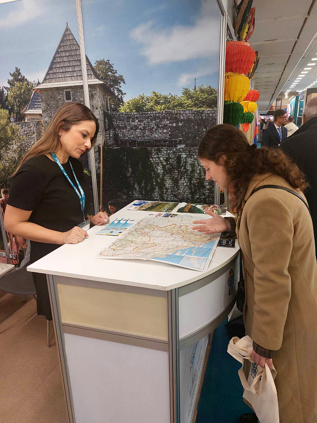 СОЛУН, 17. НОВЕМБРА /СРНА/ - Посјетиоци Сајма туризма "Филоксенија" у Солуну показали су велики интерес за туристичку понуду Републике Српске.