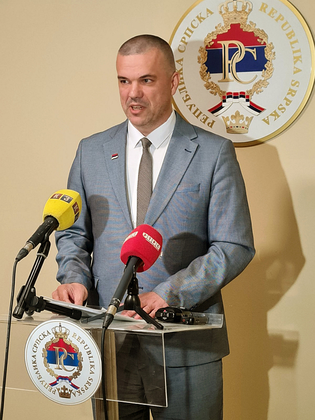 БАЊАЛУКА, 18. НОВЕМБРА /СРНА/ - Помоћник министра рада и борачко-инвалидске заштите Небојша Видаковић.