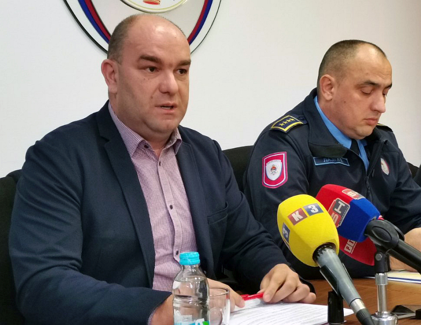 ДОБОЈ, 18. НОВЕМБРА /СРНА/ - Полиција интензивно трага за Тањом Варајић /24/ из Канаде, која је нестала 4. јула прошле године у Добоју, те провјерава све дојаве о њеном кретању, рекао је данас замјеник начелника добојске Полицијске управе Предраг Лазић.