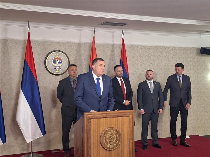 ИСТОЧНО САРАЈЕВО, 20. НОВЕМБРА /СРНА/ - Предсједник Републике Српске Милорад Додик на конференцији за новинаре након одржаног рочишта у Суду БиХ.