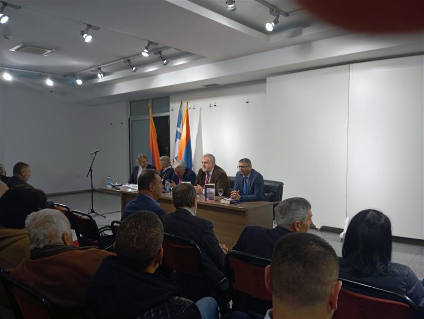 БИЈЕЉИНА, 20. НОВЕМРА /СРНА/ - У Бијељини је вечерас промовисана књига "Морална држава" бившег замјеника предсједника руске Државне думе академика Сергеја Бабурина.