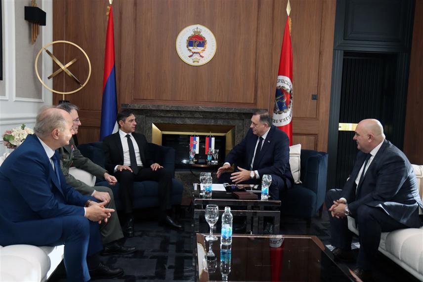БАЊАЛУКА, 21. НОВЕМБРА /СРНА/ - Састанак предсједника Републике Српске Милорада Додика и потпредсједника Владе Србије Александра Вулина. / ФОТО: БОРИСЛАВ ЗДРИЊА/