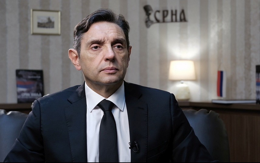 БАЊАЛУКА, 21. НОВЕМБРА /СРНА/ - Потпредсједник Владе Републике Србије Александар Вулин рекао је у интервјуу Срни да је Дејтонски мировни споразум Републику Српску озваничио, учинио је међународно признатом и завршио рат у БиХ, али да је Српску створио српски народ.