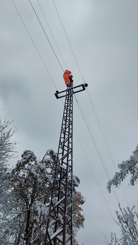 БИЈЕЉИНА, 23. НОВЕМБРА /СРНА/ - Сви корисници у Семберији имају струју након што су отклоњени кварови на електроенергетским објектима и мрежи настали усљед сњежних падавина, саопштено је из предузећа "Електо-Бијељине".