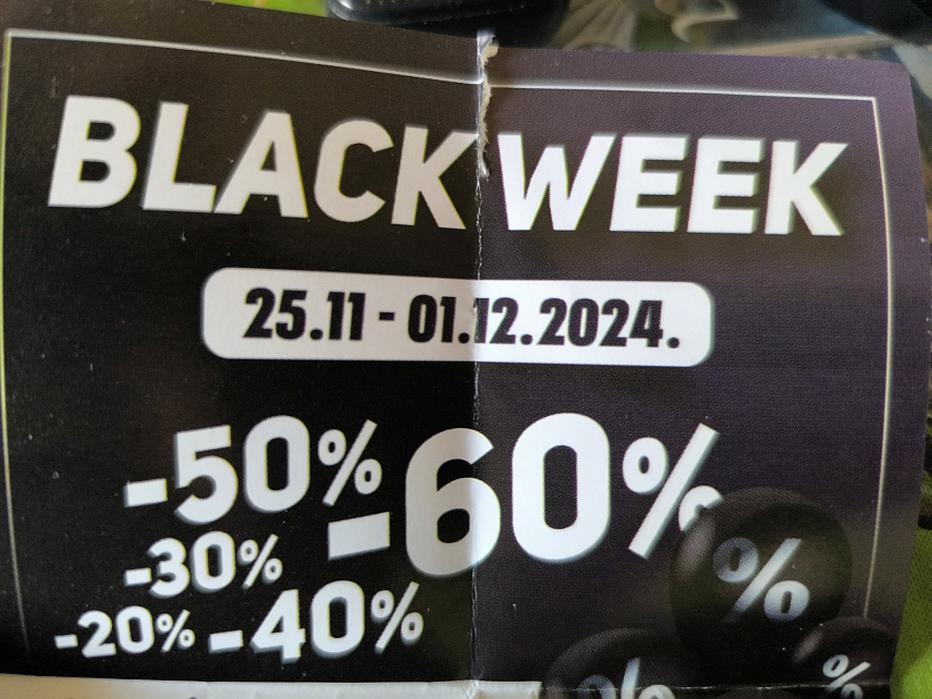 ПРИЈЕДОР, 23. НОВЕМБРА /СРНА/ - "Црни петак" и цијели наредни викенд за који се најављују "велика" снижења користе се за продају одређене робе која није имала купца, а снижења од 20 до 30 одсто нису одраз тог свјетског тренда.	