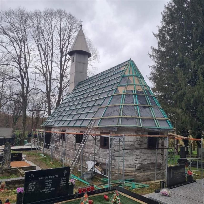 ГЛИНА, 24. НОВЕМБРА /СРНА/ - На Банији, код Глине, почела је обнова Храма Светог архангела Михаила који је страдао у разорним земљотресима прије неколико година.