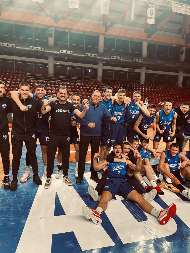 БАЊАЛУКА, 24. НОВЕМБРА /СРНА/ - Предсједник Републике Српске Милорад Додик честитао је младим кошаркашима "Игокее" пласман на завршни турнир јуниорске АБА лиге.