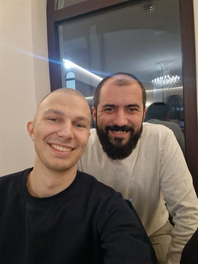 ДЕРВЕНТА, 25. НОВЕМБРА /СРНА/ - Свештеник Љубиша Новић објавио је апел за учешће у акцији сакупљања новца за лијечење ученика средње школе Драге Савића из Дервенте, који је оболио од карцинома.