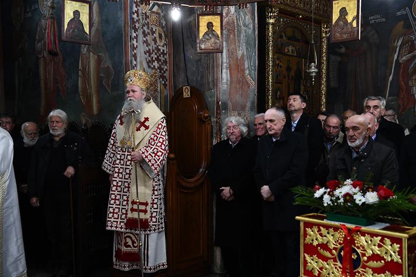 ПОДГОРИЦА, 26. НОВЕМБРА /СРНА/ - Његово високопреосвештенство митрополит црногорско-приморски Јоаникије служио је данас Свету архијерејску литургију у манастиру Морача, а потом и помен за 30 чланова Вијећа народних скупштина Српског националног савјета у Црној Гори, чиме је обиљежено 25 година од његовог оснивања.