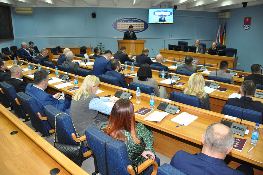 ПРИЈЕДОР, 27. СЕПТЕМБРА / СРНА/ - Градоначелник Приједора Слободан Јавор на конститутивној сједници Скупштине града.