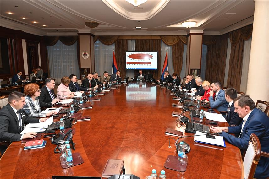 БАЊАЛУКА, 28. НОВЕМБРА /СРНА/ - Сједница Владе Републике Српске.