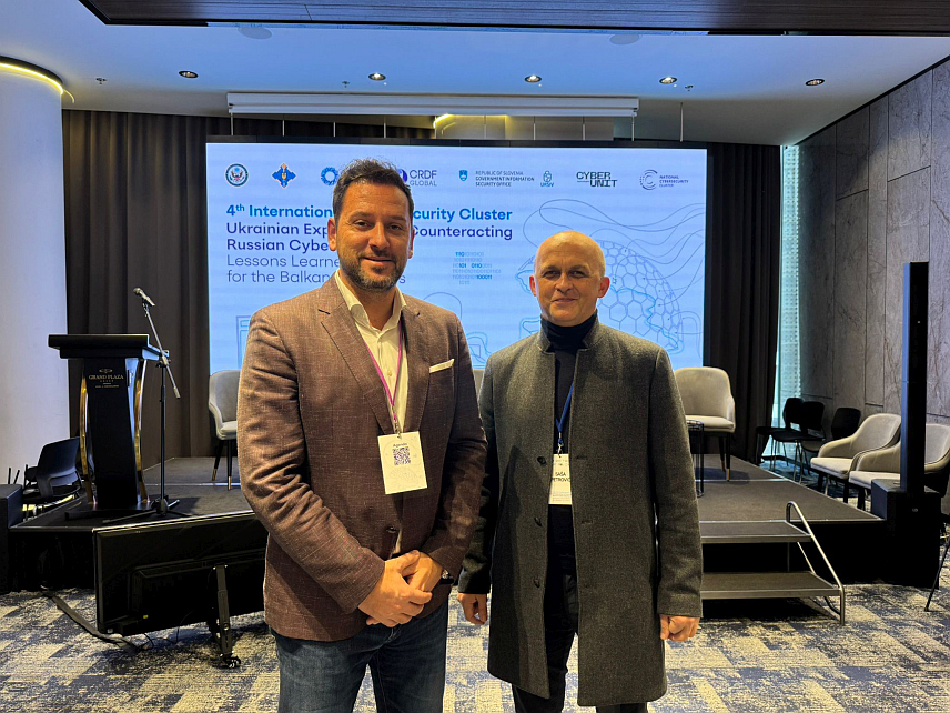 БАЊАЛУКА/ЉУБЉАНА, 28. НОВЕМБРА /СРНА/ - Директор Агенције за идентификационе документе, евиденцију и размјену података БиХ /ИДДЕЕА/ Алмир Бадњевић учествовао је на 4. Међународној сесији о кибернетичкој безбједности у Љубљани.