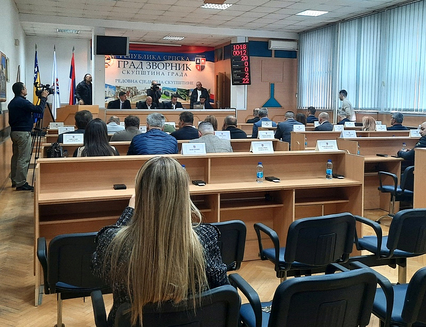 ЗВОРНИК, 28. НОВЕМБРА /СРНА/ - Сједница Скупштине града Зворника.	