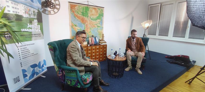 БАЊАЛУКА, 29. НОВЕМБРА /СРНА/ - Професор историје на Филозофском факултету Универзитета у Београду Милош Ковић изјавио је вечерас у Бањалуци да се српска култура суочава са отимачином свог богатог културног насљеђа.